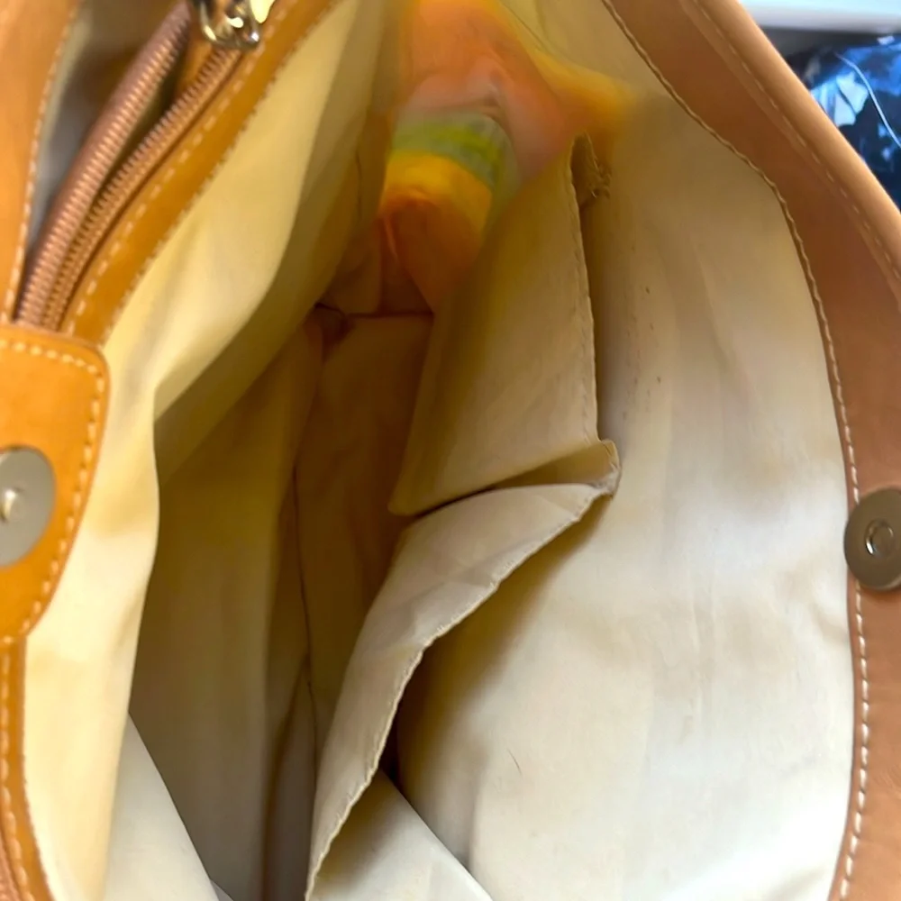 Giani Bernini Rainbow Logo Shoulder Bag! Cute lite weight canvas for anytime use